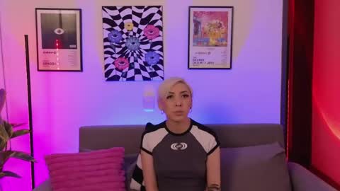 Violet online show from 05-26-26, 01:23