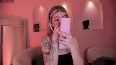 Violett  online show from 12-05-25, 11:30