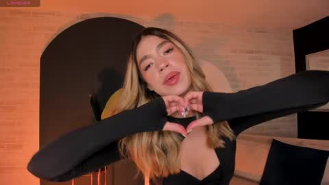 Violett  online show from 04-14-26, 09:15