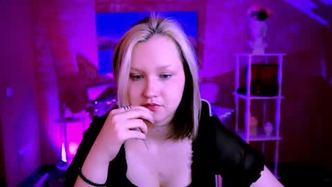 Violett online show from 06-28-26, 08:09