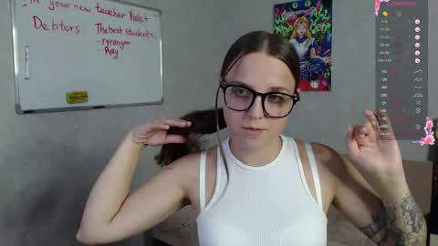 Violet online show from 10-16-25, 05:25
