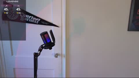 Snapshot of violetwinter666 chatting on 12-31-24, 04:57 Violet Winter  indie sleaze goth girl next door online show from 12-31-24, 04:57