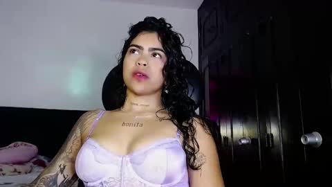 Snapshot of violetwitch05 chatting on 09-25-25, 02:48 Violet online show from 09-25-25, 02:48