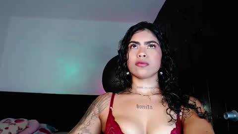 Snapshot of violetwitch05 chatting on 10-07-25, 09:01 Violet online show from 10-07-25, 09:01