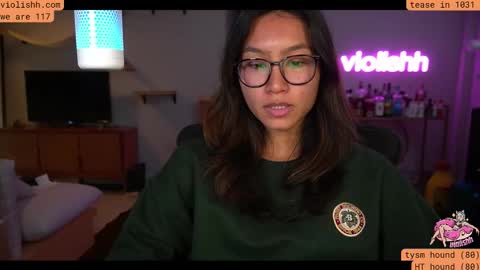 Snapshot of violishh chatting on 10-12-25, 02:32 follow me on twitter violishh and ig violishh online show from 10-12-25, 02:32