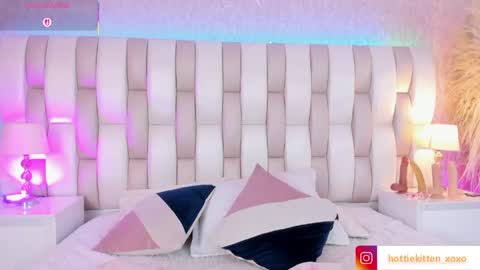 VIOLLET online show from 02-28-26, 07:37