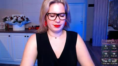 Snapshot of vip_juicy chatting on 09-12-25, 08:58 VelvettTime online show from 09-12-25, 08:58