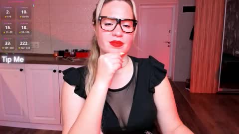 Snapshot of vip_juicy chatting on 10-01-25, 11:16 VelvettTime online show from 10-01-25, 11:16