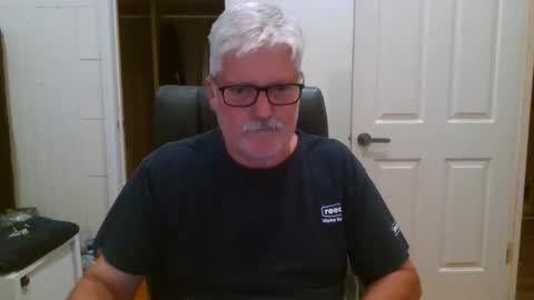 Snapshot of viper654321 chatting on 09-19-25, 08:05 viper654321 online show from 09-19-25, 08:05