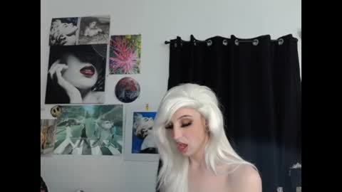 Snapshot of viperthedoll chatting on 06-23-26, 03:48 Viper online show from 06-23-26, 03:48