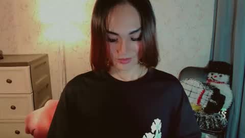 Pearl online show from 12-16-25, 04:12