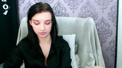 VirginLuna online show from 01-12-26, 08:36