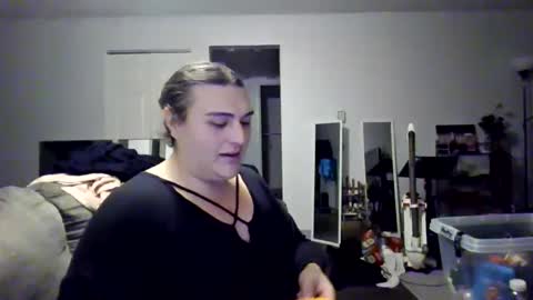 Snapshot of virgorian_enigma chatting on 09-16-25, 05:41 priscilla online show from 09-16-25, 05:41