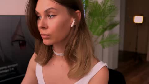 Snapshot of virtual_muse_bc chatting on 09-13-25, 08:03 virtual_muse_bc online show from 09-13-25, 08:03