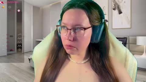 Victoria Romans online show from 10-19-25, 02:18