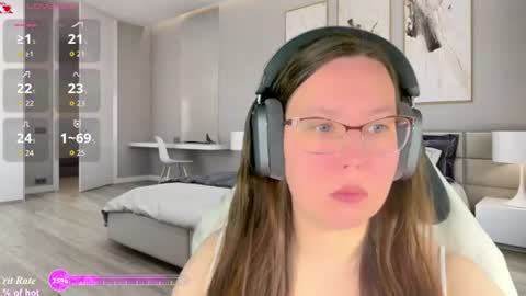 Snapshot of visecret chatting on 07-25-26, 10:24 Victoria Romans online show from 07-25-26, 10:24