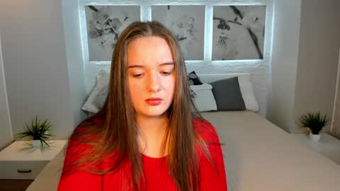 Snapshot of vitajoy_ chatting on 12-13-24, 12:50 Vita online show from 12-13-24, 12:50