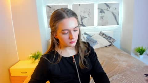 Snapshot of vitajoy_ chatting on 12-20-24, 07:07 Vita online show from 12-20-24, 07:07