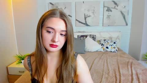 Snapshot of vitajoy_ chatting on 01-13-25, 03:36 Vita online show from 01-13-25, 03:36