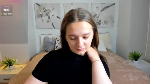 Snapshot of vitajoy_ chatting on 02-07-25, 04:03 Vita online show from 02-07-25, 04:03