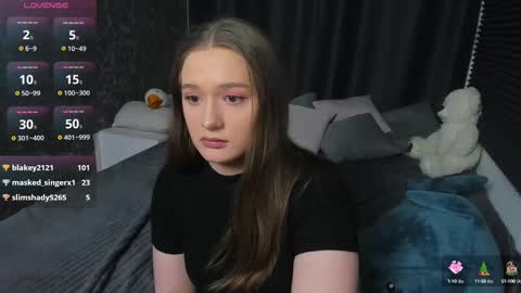 Snapshot of vitajoy_ chatting on 02-23-25, 12:30 Vita online show from 02-23-25, 12:30