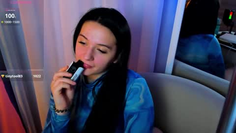 Snapshot of vitajoy_ chatting on 03-12-25, 06:22 Vita online show from 03-12-25, 06:22
