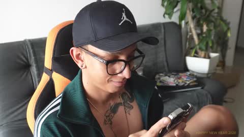 VITO BENZ online show from 01-10-26, 03:14