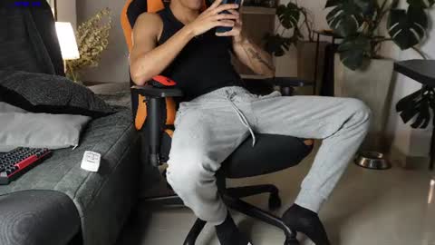 Snapshot of vito_benz chatting on 06-11-26, 01:49 VITO BENZ online show from 06-11-26, 01:49