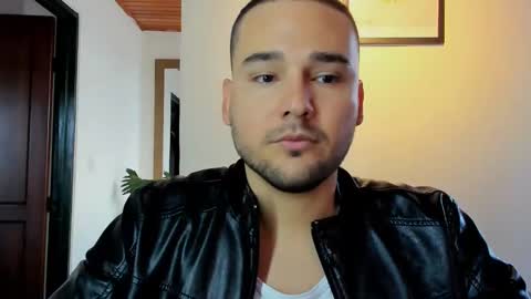 Vito Ferrer online show from 01-16-25, 01:47