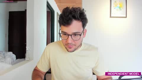 Vito Ferrer online show from 09-20-25, 03:24