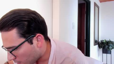 Vito Ferrer online show from 11-11-25, 08:53