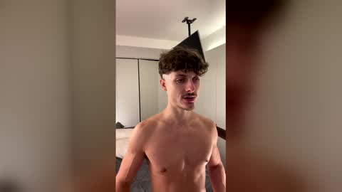 vitoraugustoxxx online show from 12-19-25, 12:17