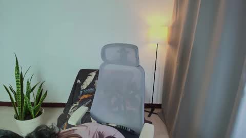 Snapshot of vitta_alfayed chatting on 10-30-25, 10:21 VittaaaPlease help me with your thumbs up its important online show from 10-30-25, 10:21