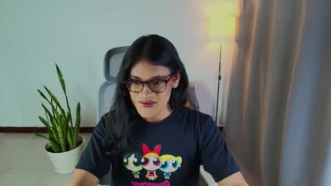 Snapshot of vitta_alfayed chatting on 11-13-25, 12:42 VittaaaPlease help me with your thumbs up its important online show from 11-13-25, 12:42