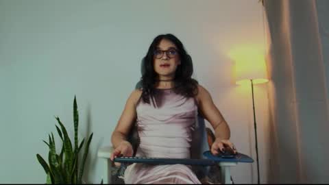 Snapshot of vitta_alfayed chatting on 11-29-25, 11:08 VittaaaPlease help me with your thumbs up its important online show from 11-29-25, 11:08