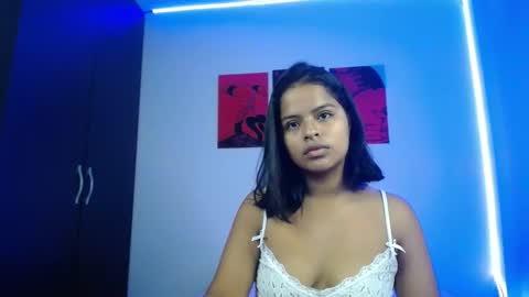Snapshot of vittoriaandersen chatting on 01-13-26, 02:00 Vittoria Andersen online show from 01-13-26, 02:00