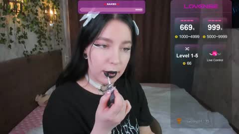 Vivi   online show from 02-21-25, 06:40