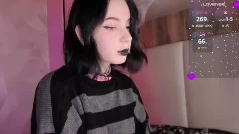 Snapshot of vivi__squirrel chatting on 05-02-26, 06:18 Vivi online show from 05-02-26, 06:18