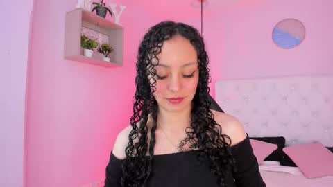 Vivi online show from 10-29-25, 03:42