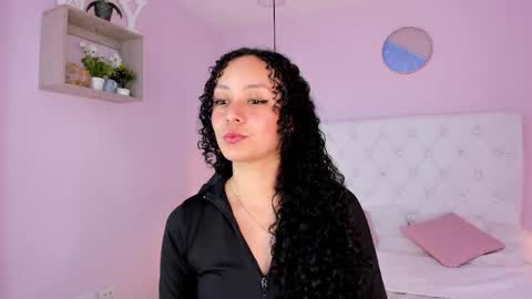 Vivi online show from 11-26-25, 04:02