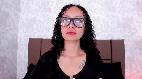 Snapshot of vivi_gh1 chatting on 06-13-26, 04:21 Vivi online show from 06-13-26, 04:21