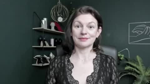 Vivian online show from 04-23-26, 06:47