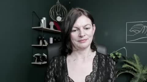 Vivian online show from 04-23-26, 12:29