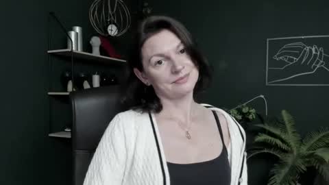 Snapshot of vivian_dream chatting on 07-07-26, 07:23 Vivian online show from 07-07-26, 07:23