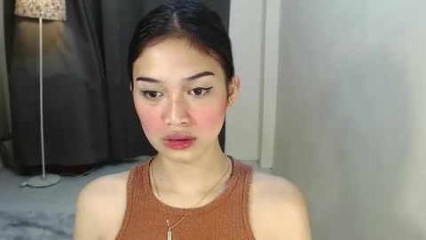 Vivian online show from 12-21-24, 01:15