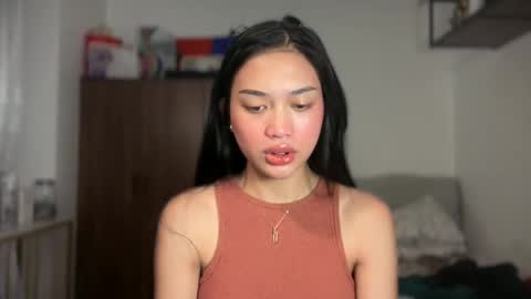 Vivian online show from 04-20-26, 01:52