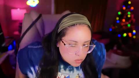 Snapshot of vivianaortega chatting on 01-15-26, 03:33 Vivi online show from 01-15-26, 03:33