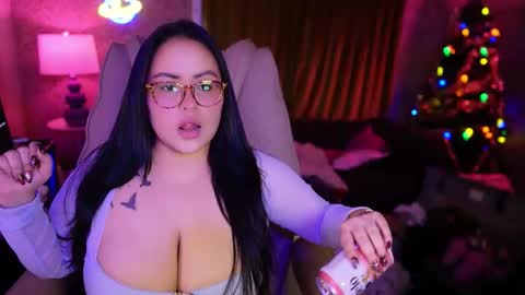 Snapshot of vivianaortega chatting on 01-17-26, 04:28 Vivi online show from 01-17-26, 04:28