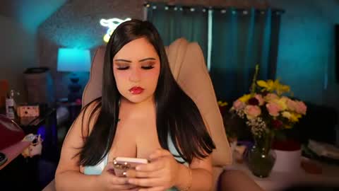 Snapshot of vivianaortega chatting on 06-21-26, 11:18 Vivi online show from 06-21-26, 11:18