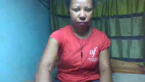 viviane0812 online show from 11-17-25, 03:07